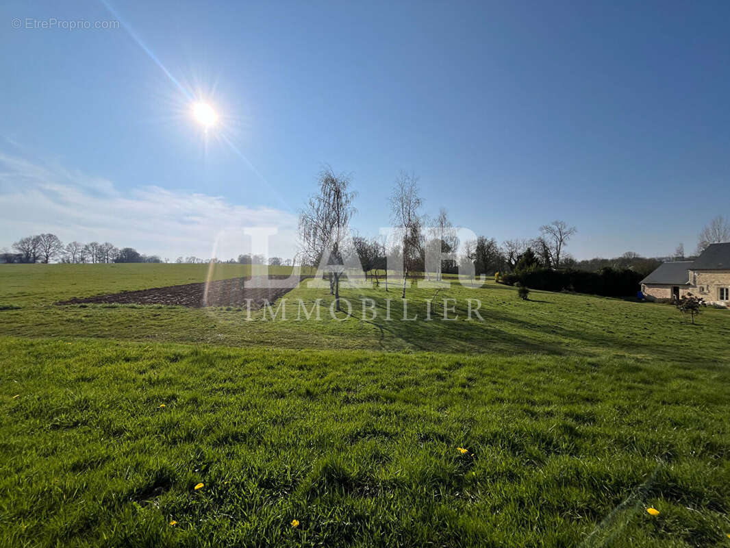Maison à LE MELE-SUR-SARTHE