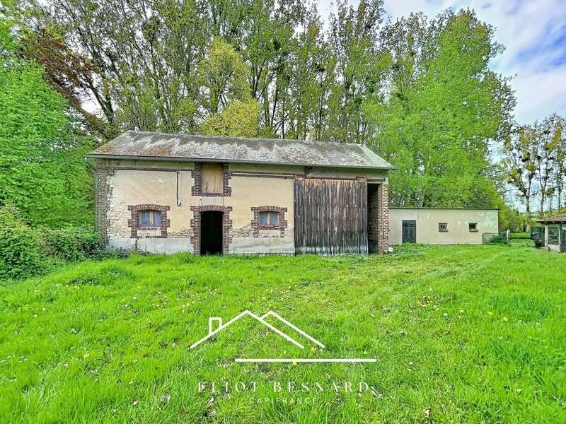 En exclusivité - Terrain de caractère en bord de rivière — 7 067 m2  Saint-Julien-le-Faucon · Pays d'Auge (Calvados) - photo 3