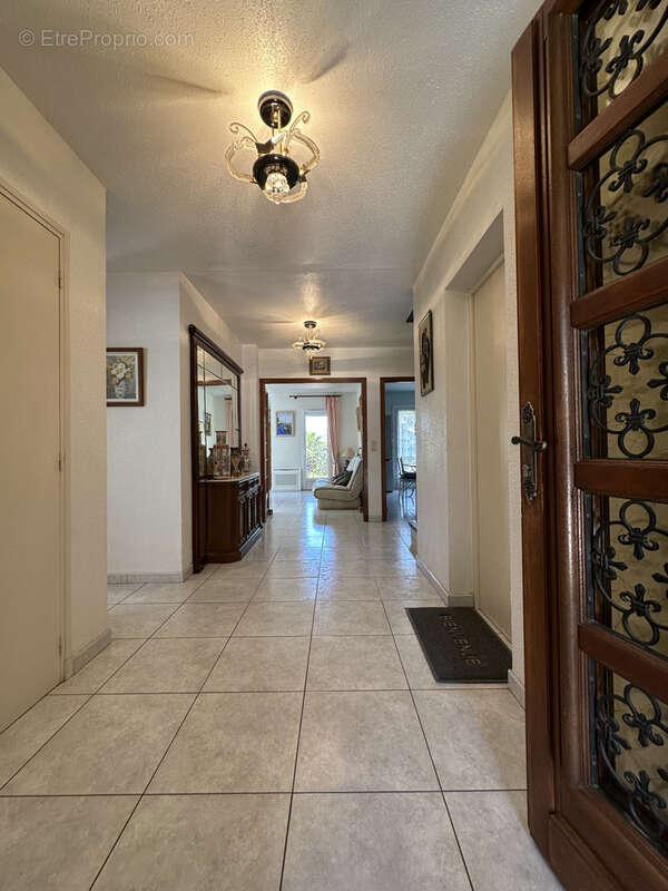 SAINT CYPRIEN. Maison 4 faces, terrain 800 m2 - photo 12