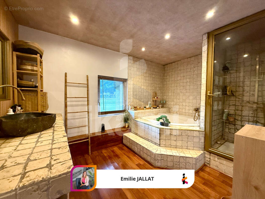 Appartement à SASSENAGE