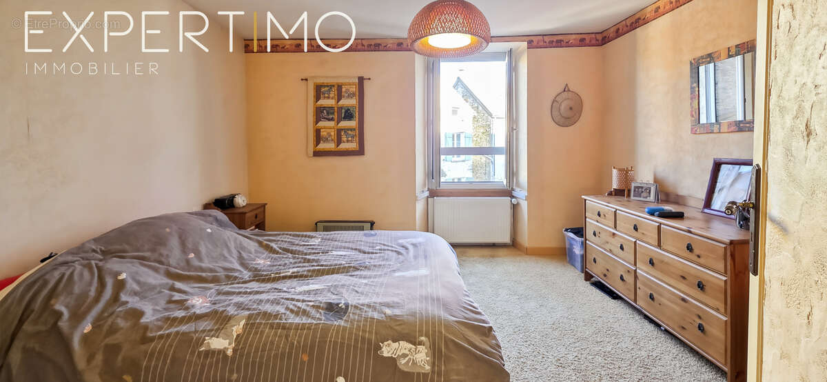 Maison à JANVILLE-SUR-JUINE