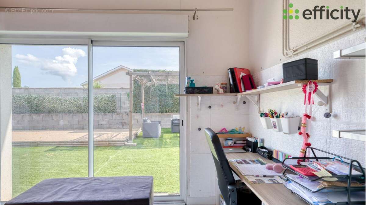 Maison à CHAVANOZ