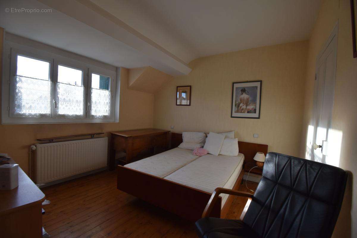 Maison à COSNE-COURS-SUR-LOIRE