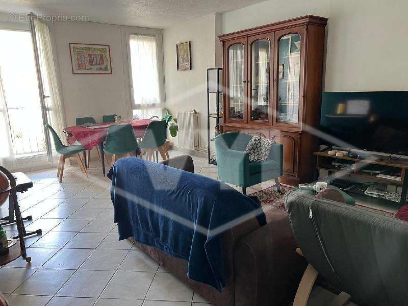 Appartement à QUINCY-SOUS-SENART
