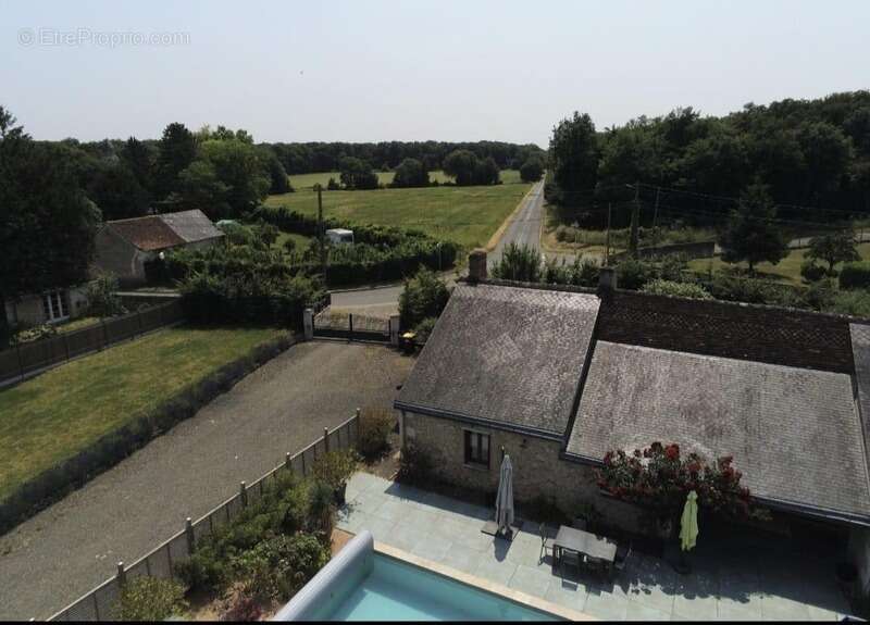 Maison à AZAY-SUR-CHER
