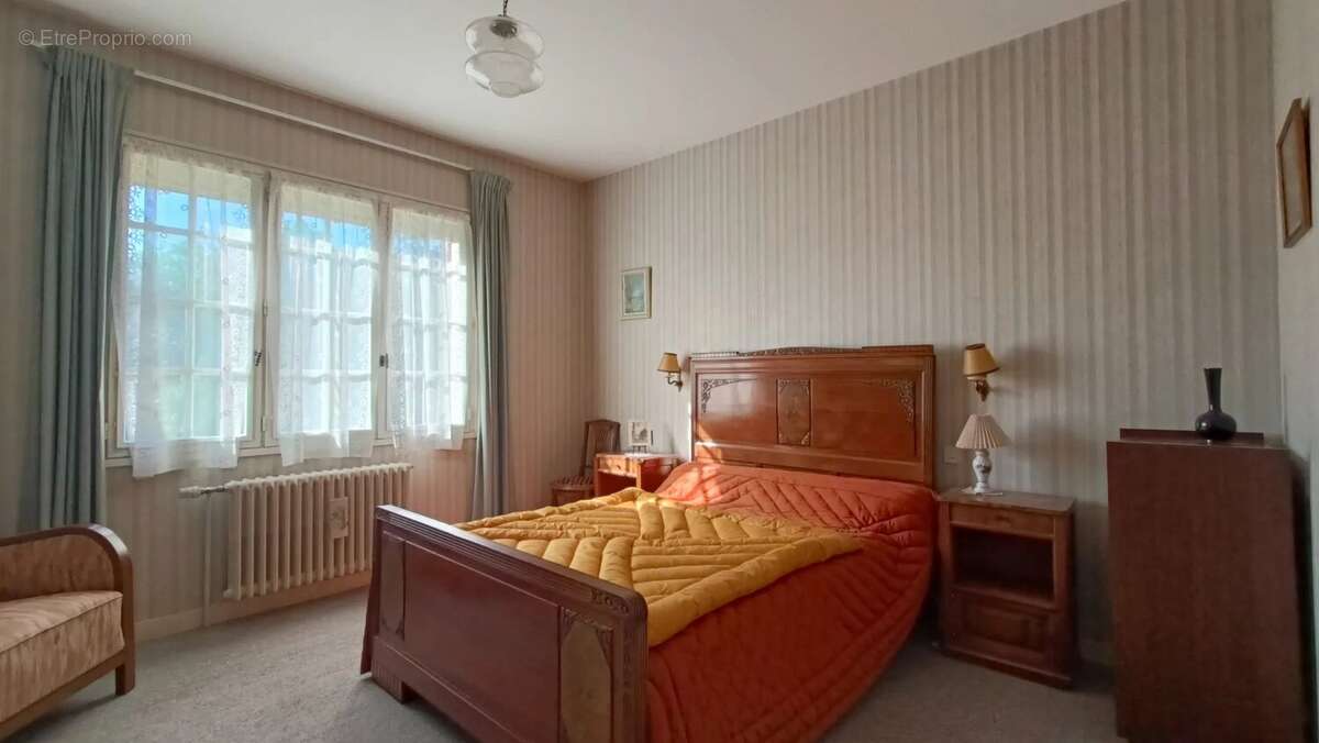 Maison ancienne 6 chambres neuville de poitou - photo 11
