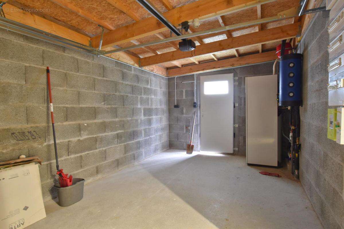 Maison à PLONEVEZ-PORZAY