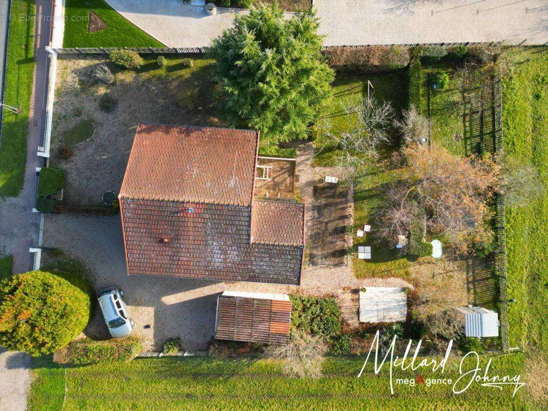 Maison à TOULON-SUR-ARROUX