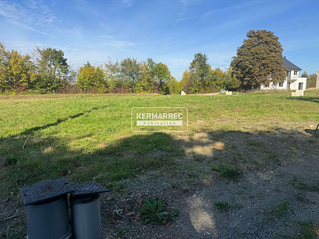 Terrain à NOUVOITOU