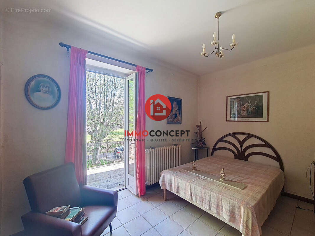 Maison à ROQUEMAURE