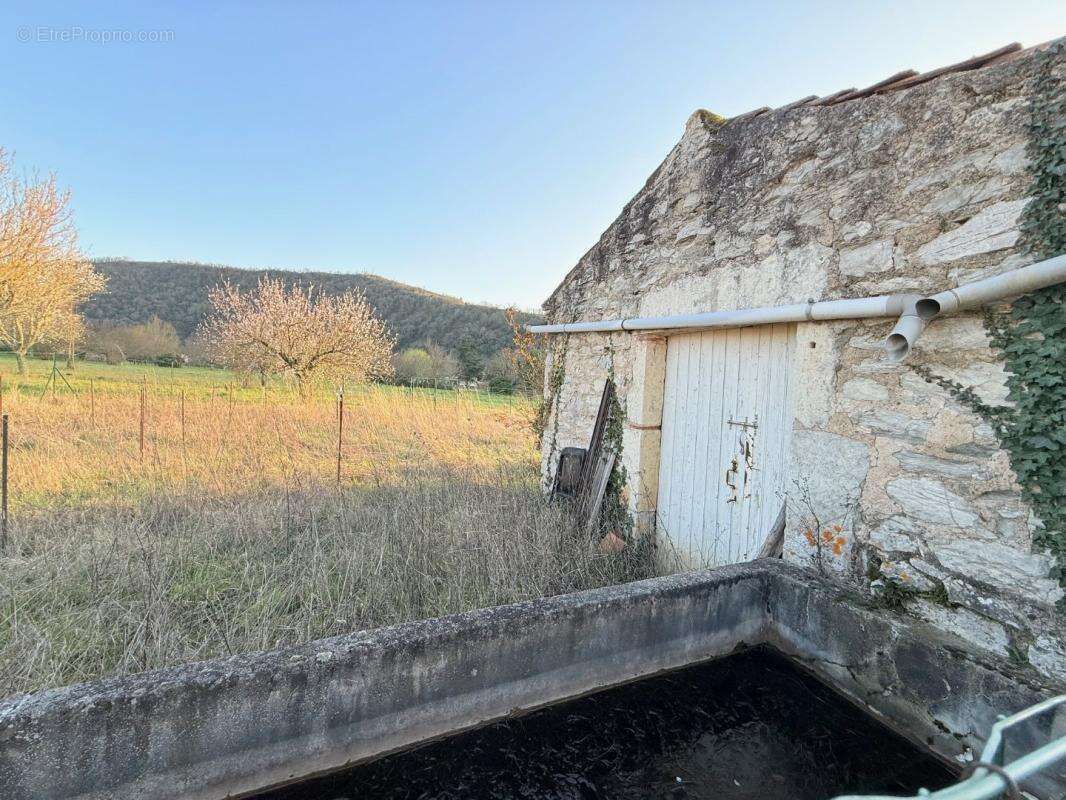 Terrain à DOUELLE
