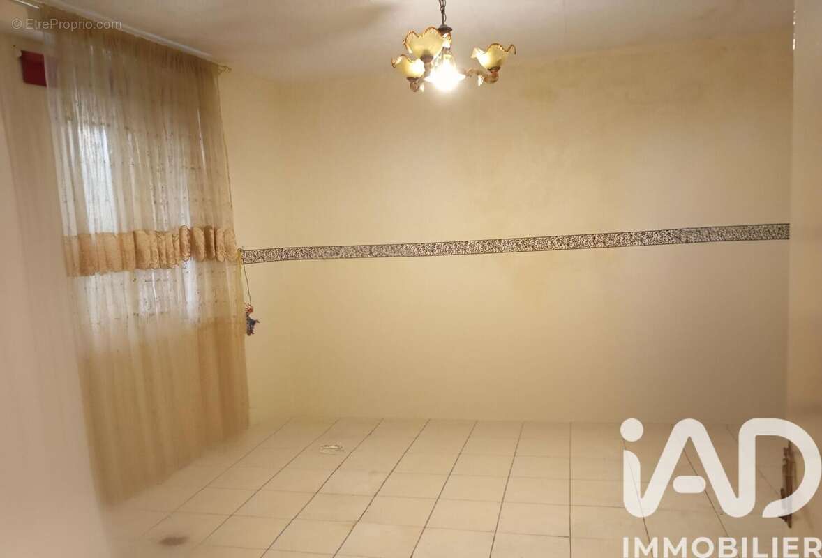 Photo 2 - Maison à COURTHEZON