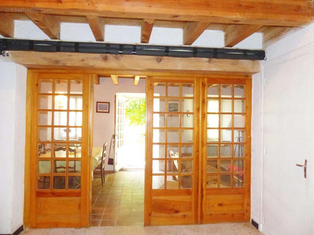 Maison à SAINT-JULIEN-CHAPTEUIL