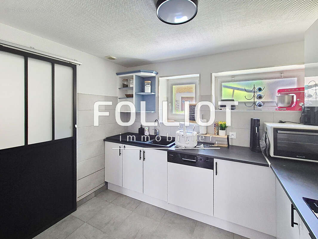 A vendre maison en pierre à Coudeville-sur-Mer - Réf 12400LB - photo 6