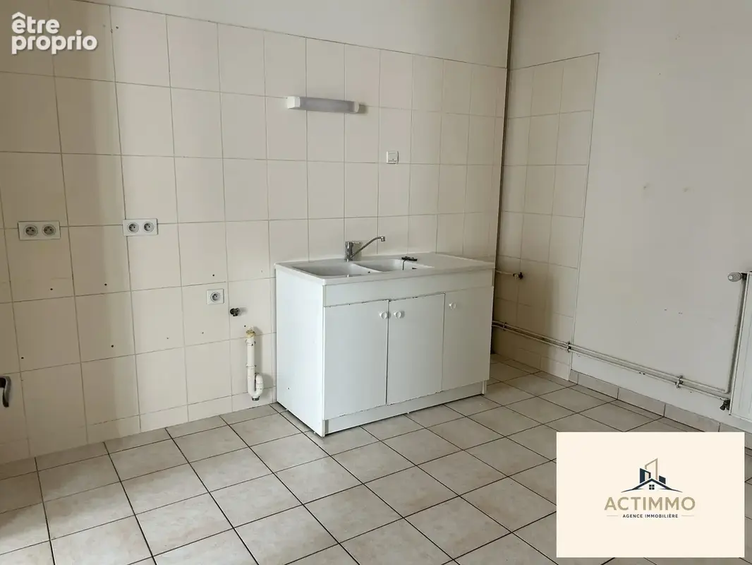 Appartement 3 pièces 65 m² à vendre à Joigny (89300) - photo 4