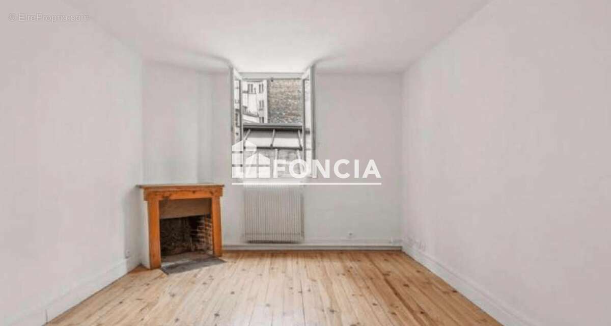 Appartement à PARIS-10E