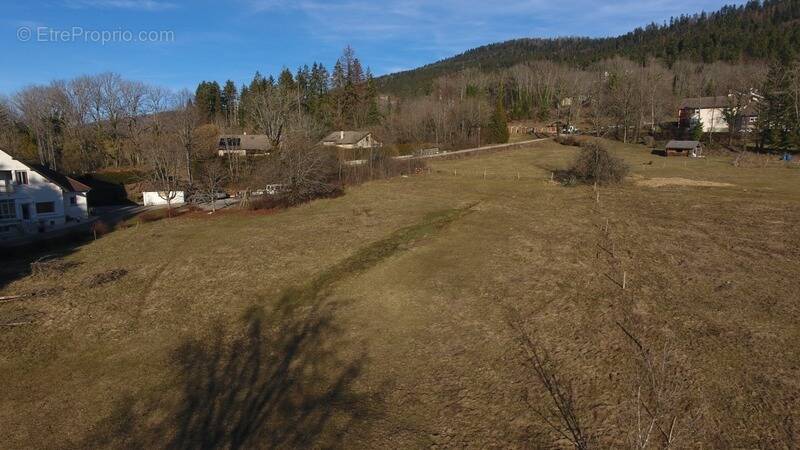 Terrain à HAUTEVILLE-LOMPNES