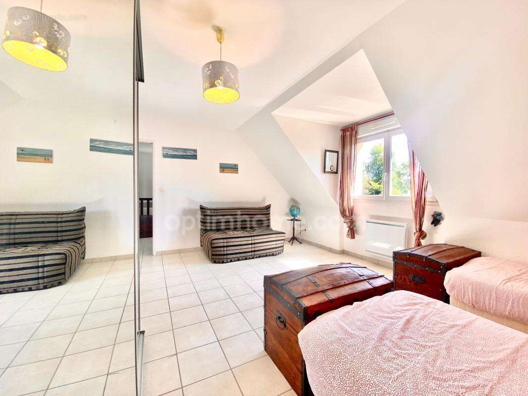 Maison d'architecte Familale à vendre - Secteur ultra prisé - Hauteurs d'Honfleur - Jardin magnifique - Garage - photo 13