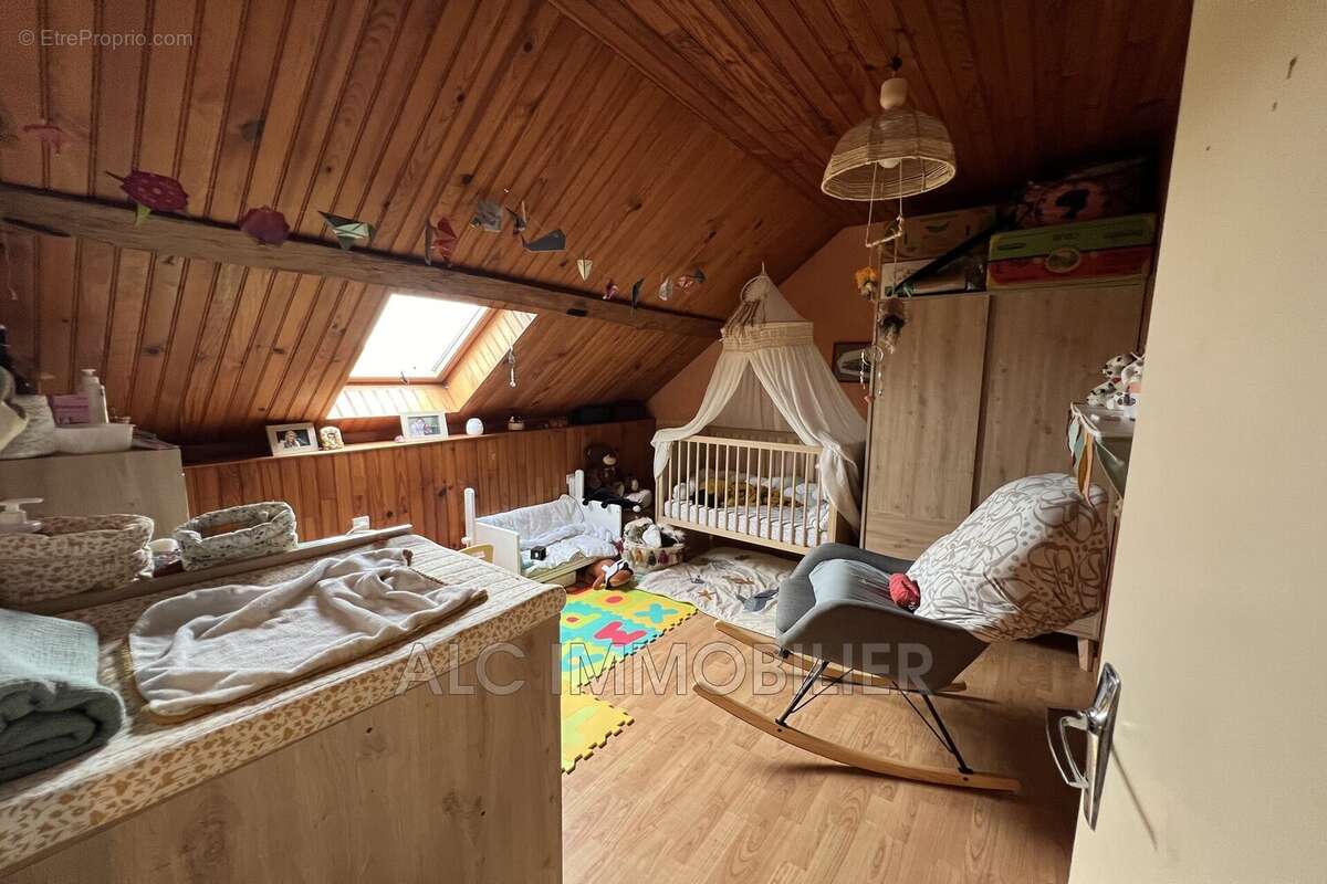 Maison à LE MELE-SUR-SARTHE