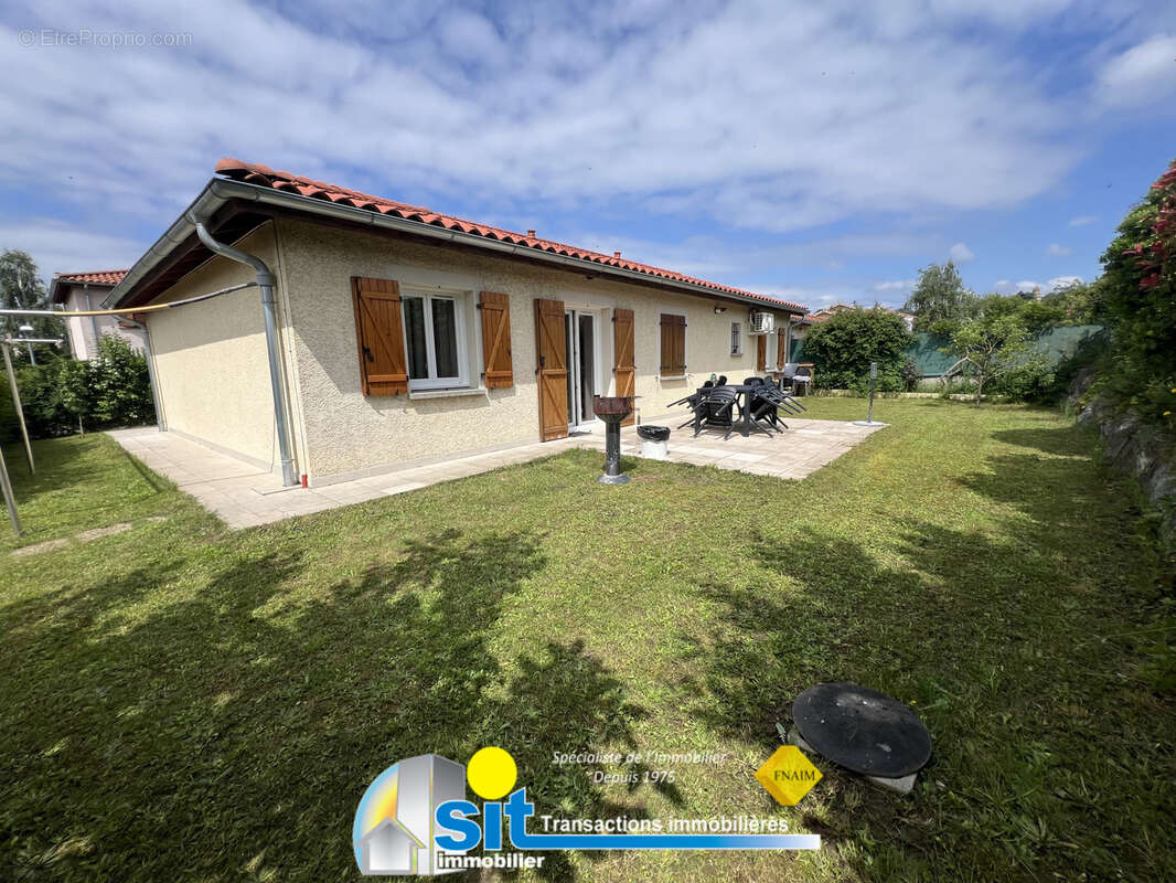 Maison à LES COTES-D'AREY