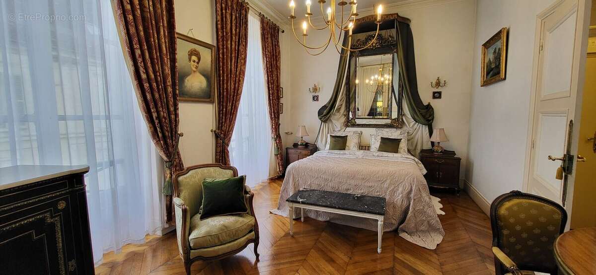 chambre appart 1er étage - Maison à PROVINS