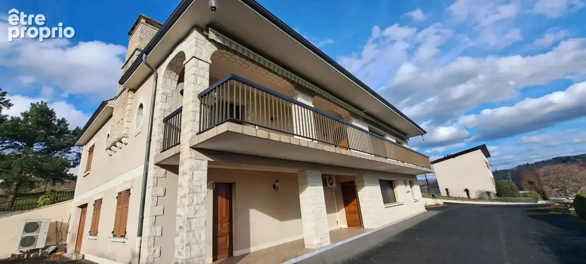 Maison à OBJAT