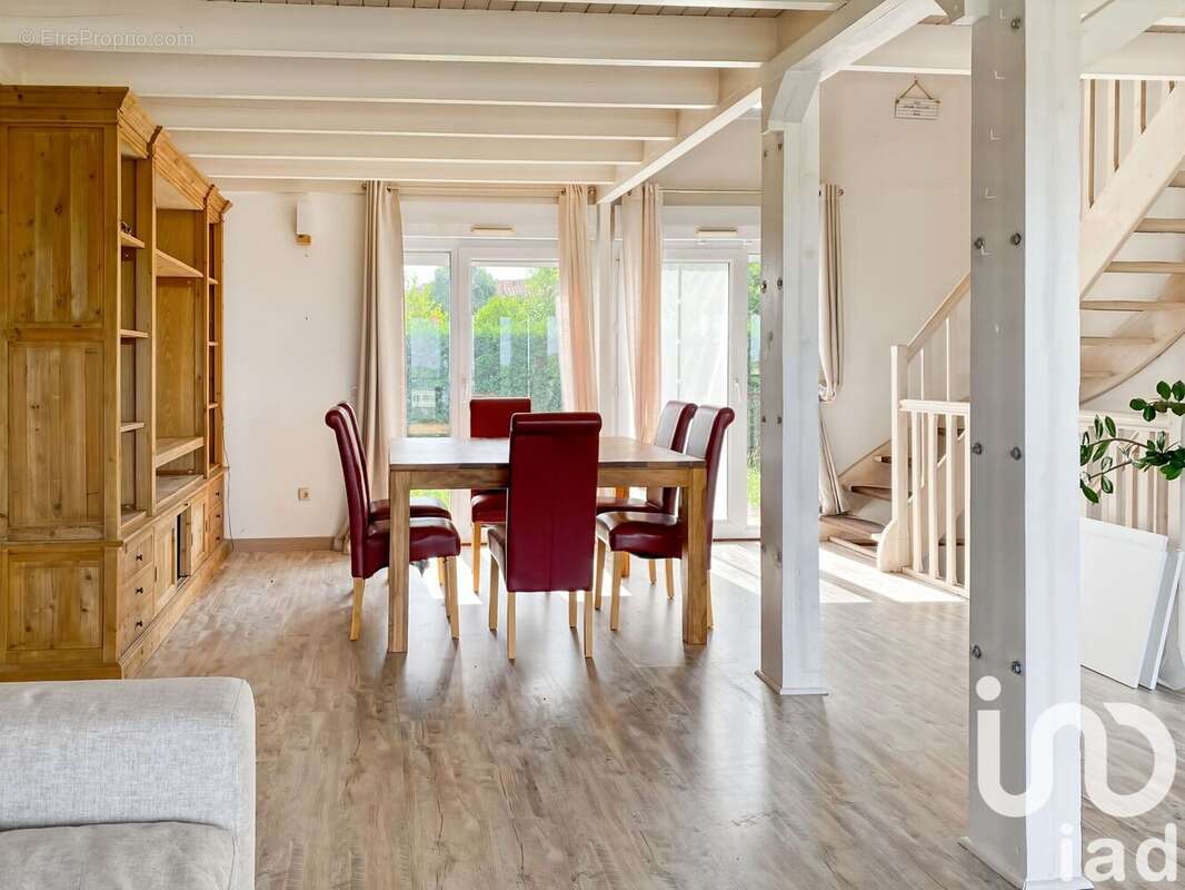 Photo 5 - Maison à MONTUSSAN