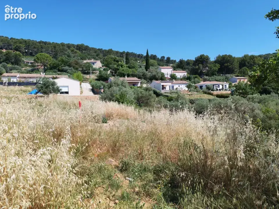 Terrain 628 m² à Lorgues  - photo 6