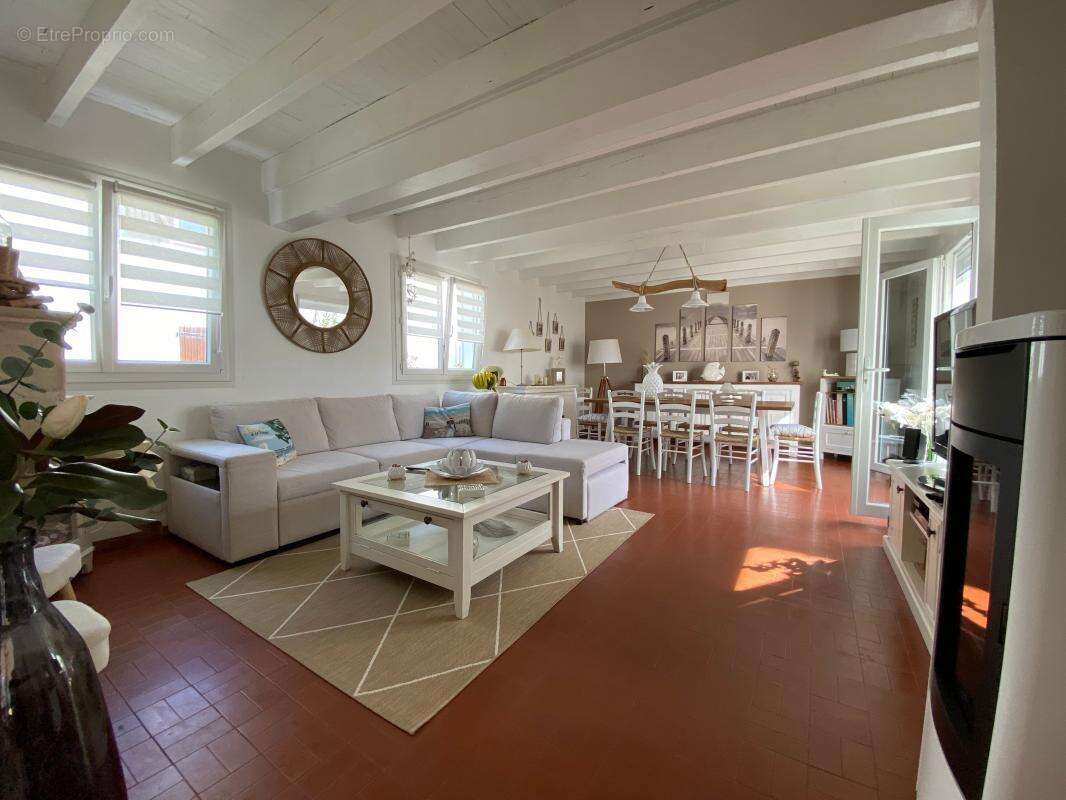 Maison à LES MATHES