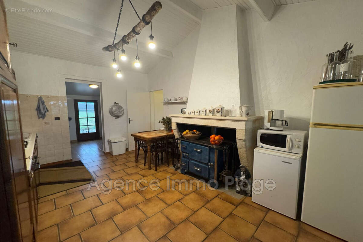 Maison à JAU-DIGNAC-ET-LOIRAC