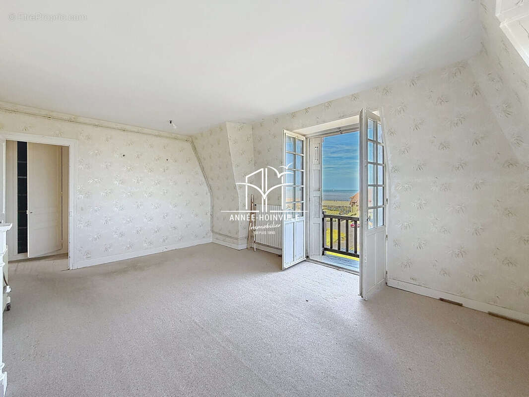 Appartement à TOURGEVILLE