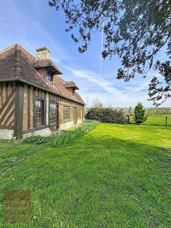 Maison à SAINT-PIERRE-SUR-DIVES