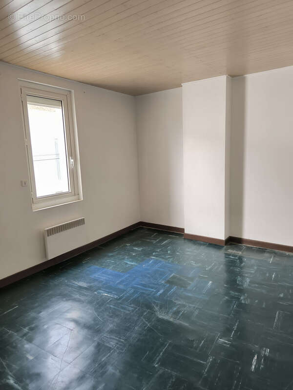 Maison à SAINT-LAURENT-D&#039;AIGOUZE