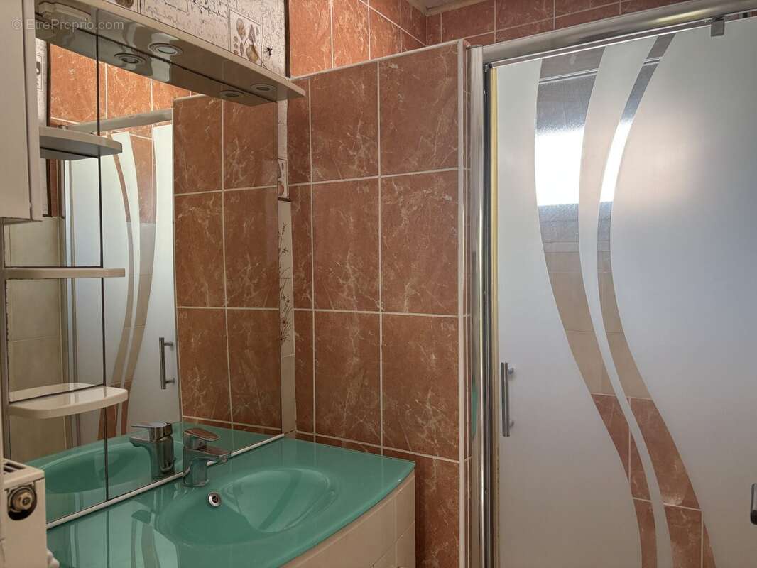 Maison à FEUQUIERES-EN-VIMEU