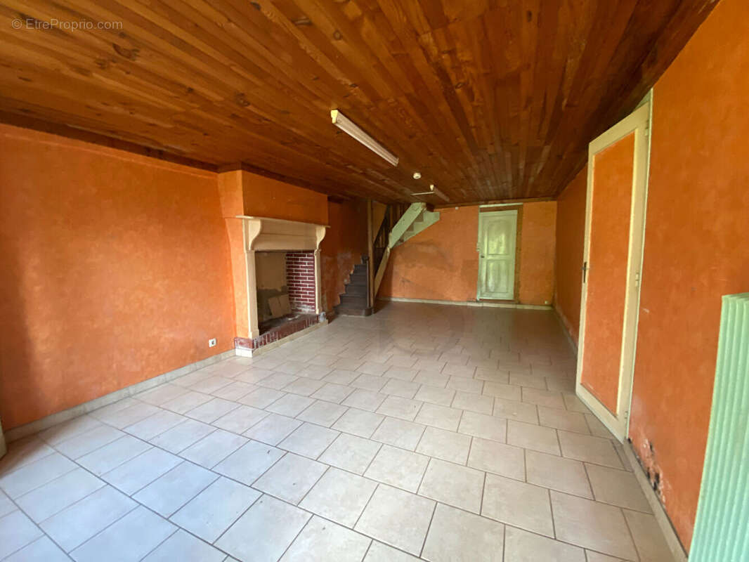 Maison à CHAMPSECRET