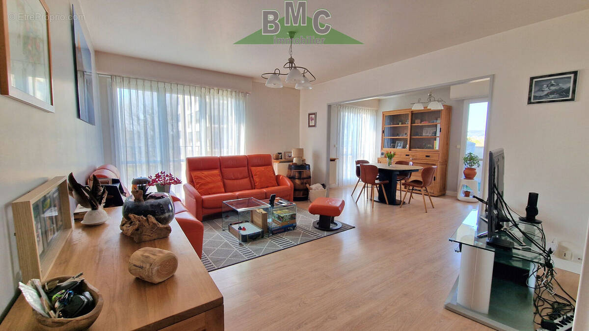 Appartement à LE PLESSIS-BOUCHARD