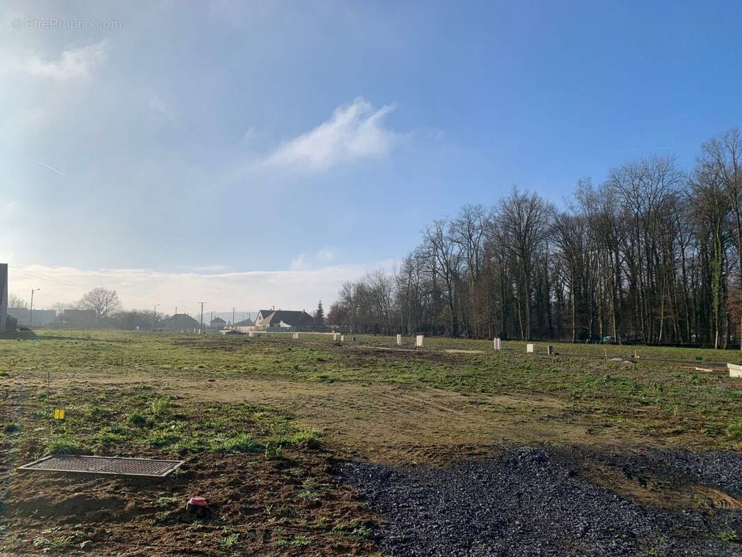 Terrain à TRACY-LE-VAL