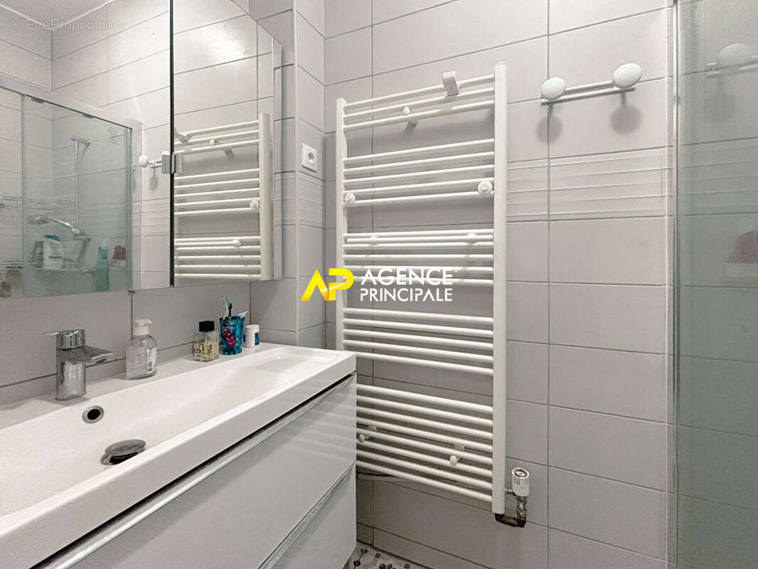 Maison à SARTROUVILLE