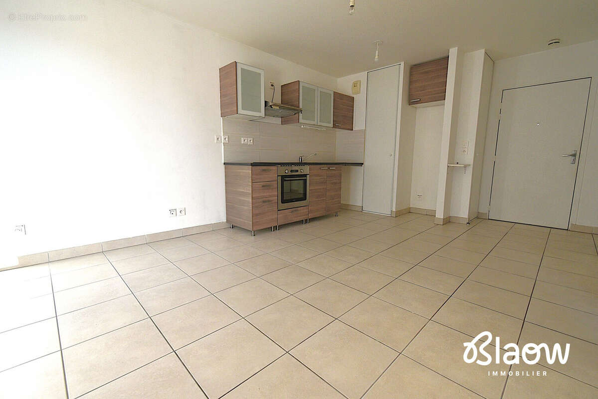 Appartement à MEYZIEU