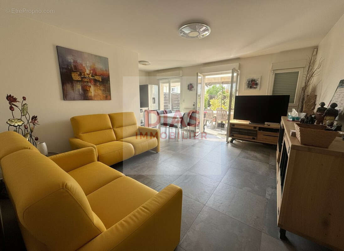 Appartement à PONTAULT-COMBAULT