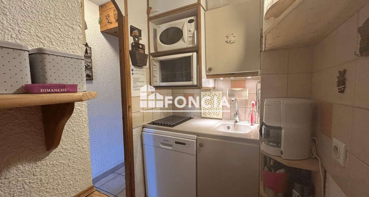 COUP DE CŒUR ! Appartement skis aux pieds rénové – Charme savoyard & DPE E - photo 9