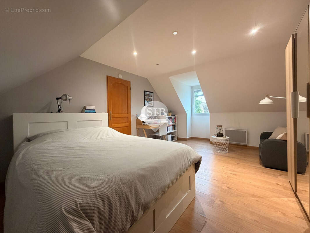 Maison à LA VILLE-DU-BOIS