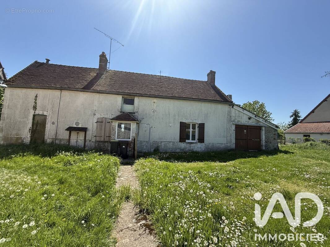Photo 1 - Maison à MONTCEAUX-LES-PROVINS
