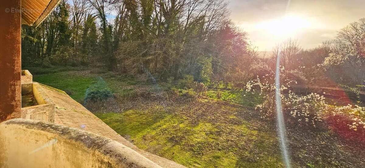 Maison à VAILLY-SUR-AISNE