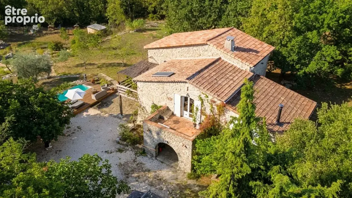 Mas en pierres LES VANS - terrain 1,8ha - photo 2