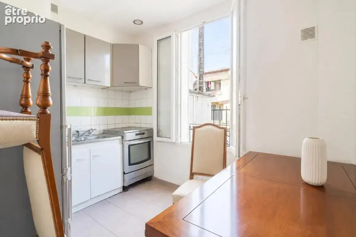 Maison de 6 pièces de 165 m² à Saint-Denis - photo 5
