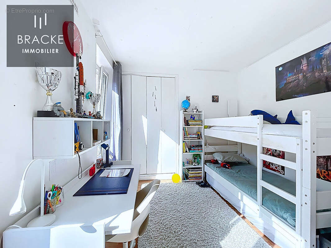 Maison à COURBEVOIE