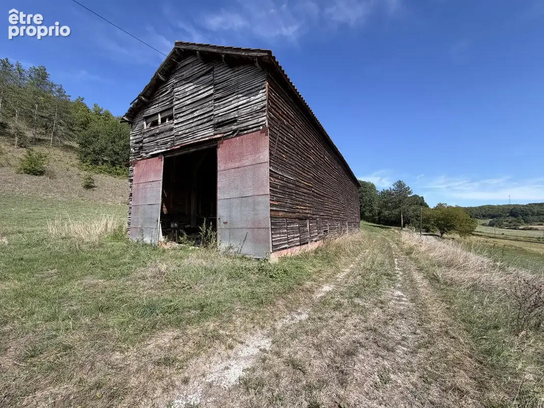 Propriete a renover avec 4 hectares et nombreuses dependances - photo 24