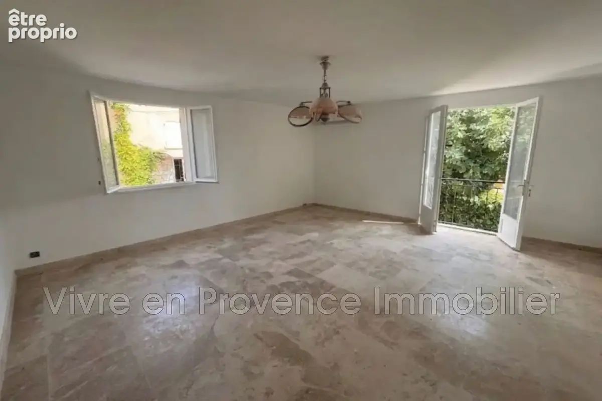 Maison 3 pièces 82 m² à vendre à Saint-Saturnin-Les-Avignon (84450) - photo 2
