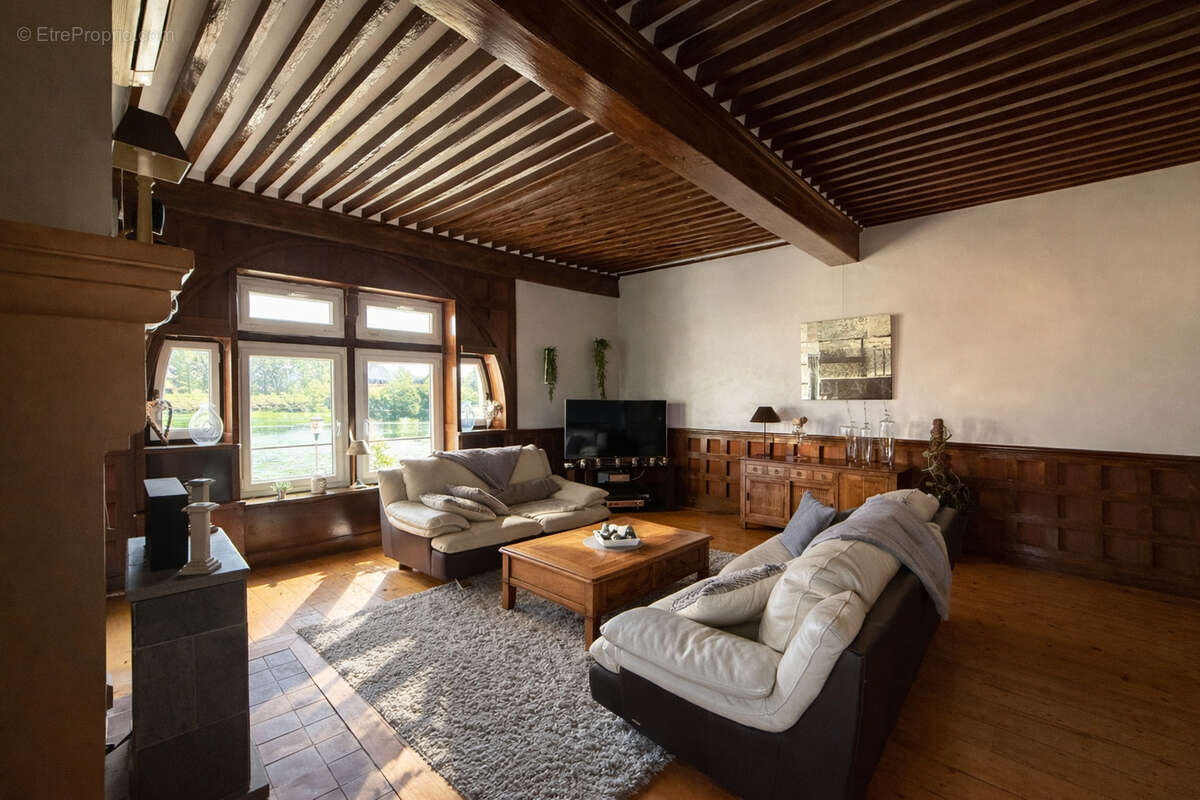 Maison à CONDRIEU